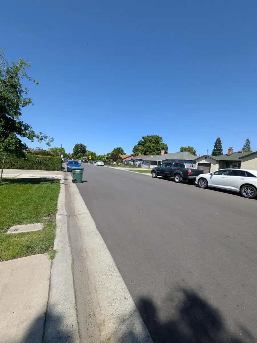 2052 Delma Way, Sacramento, CA 95825 - #3