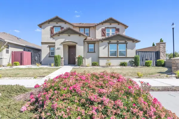 1807 W Woodward Avenue, Manteca, CA 95337