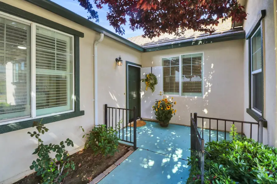 9649 Glacier Creek Way, Elk Grove, CA 95624 - #3