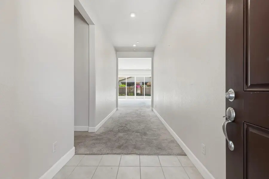 566 Albany Street, Lathrop, CA 95330 - #2