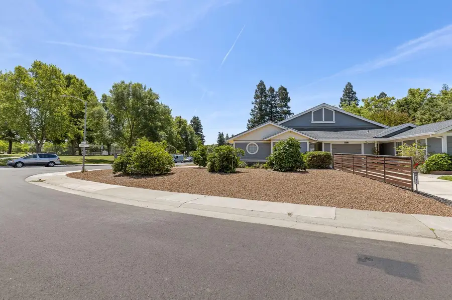 8312 Fintown Court, Sacramento, CA 95828 - #3