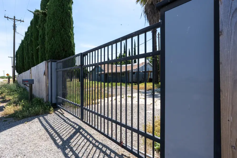 7251 Plainsburg Road, Le Grand, CA 95333 - #3