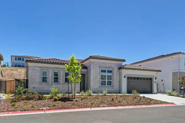 1047 Lassen Peak Drive, El Dorado Hills, CA 95762