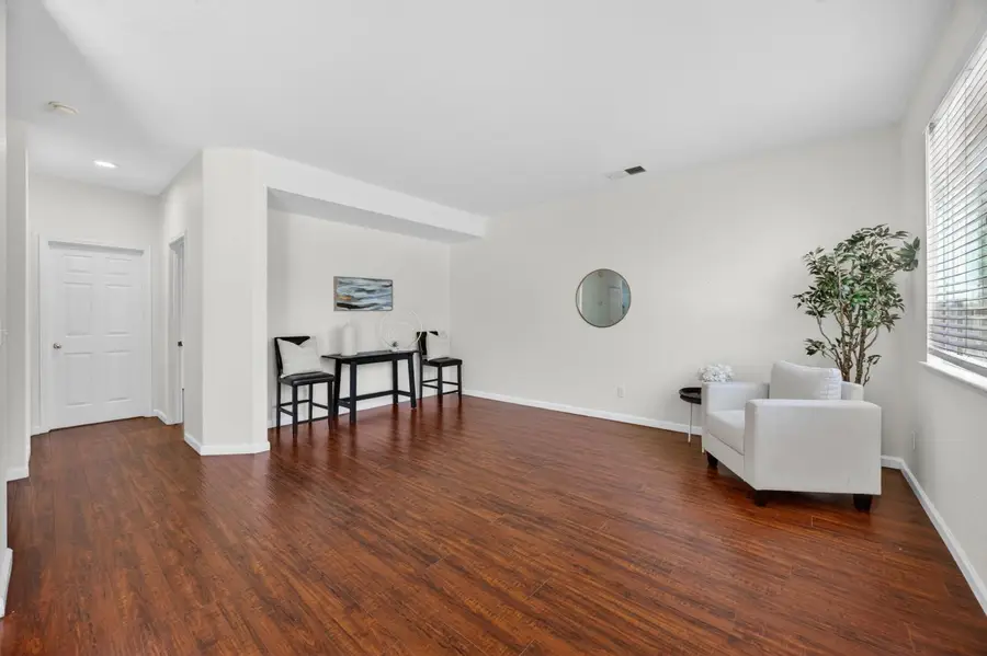 5908 Mclean Drive, Elk Grove, CA 95757 - #3