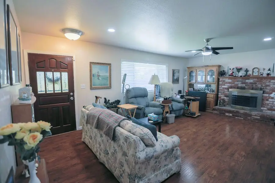 1269 Crest Drive, Yuba City, CA 95993 - #2