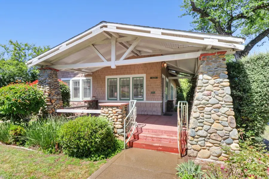 4229 T Street, Sacramento, CA 95819 - #3