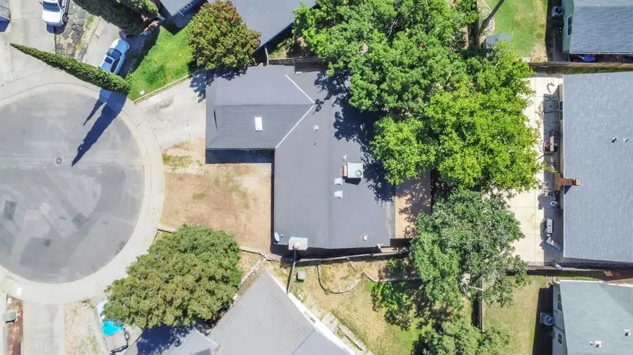 7283 Chardon Court, Sacramento, CA 95828 - #2