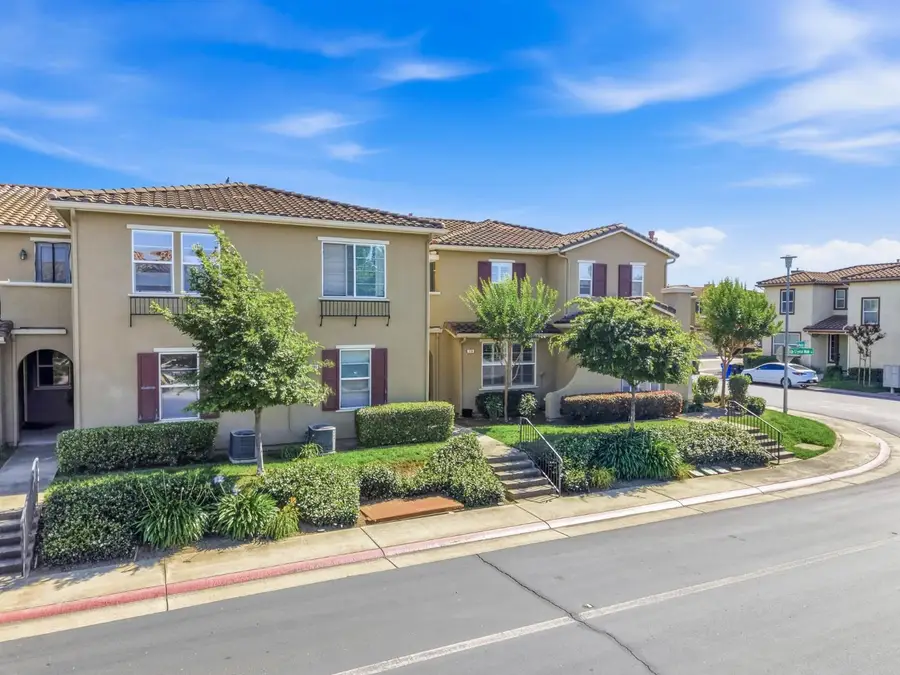 8398 Crystal Walk Circle, Elk Grove, CA 95758 - #3