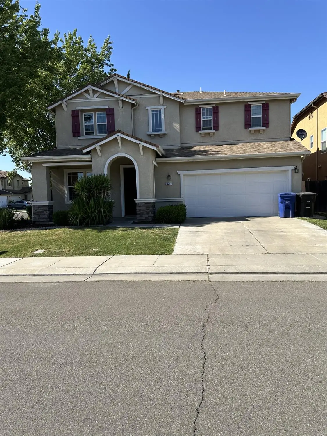 2201 Driftwood Park Dr, Modesto, CA 95355 - #1