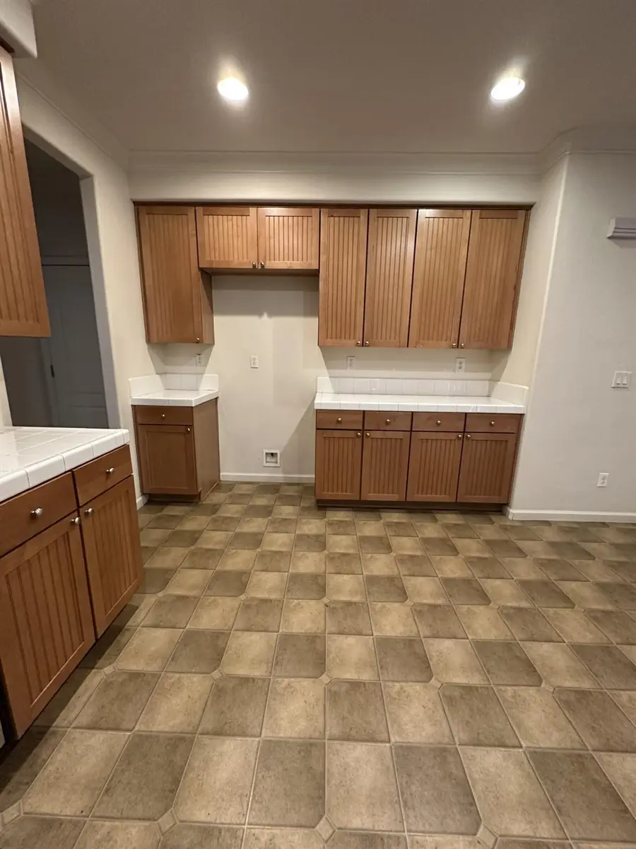 2201 Driftwood Park Dr, Modesto, CA 95355 - #3