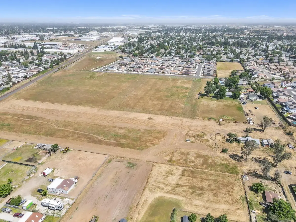 8645 Carlisle Avenue, Sacramento, CA 95828 - #1