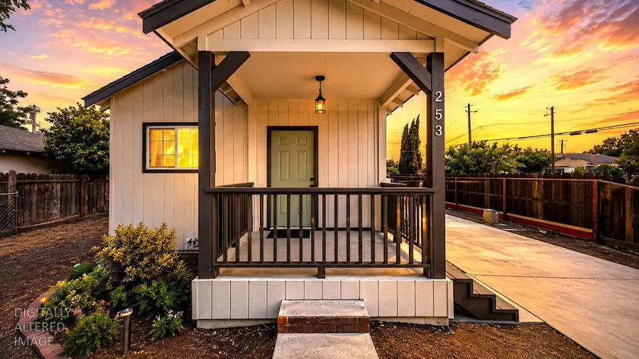 253 West Avenue, Oakdale, CA 95361 - #2