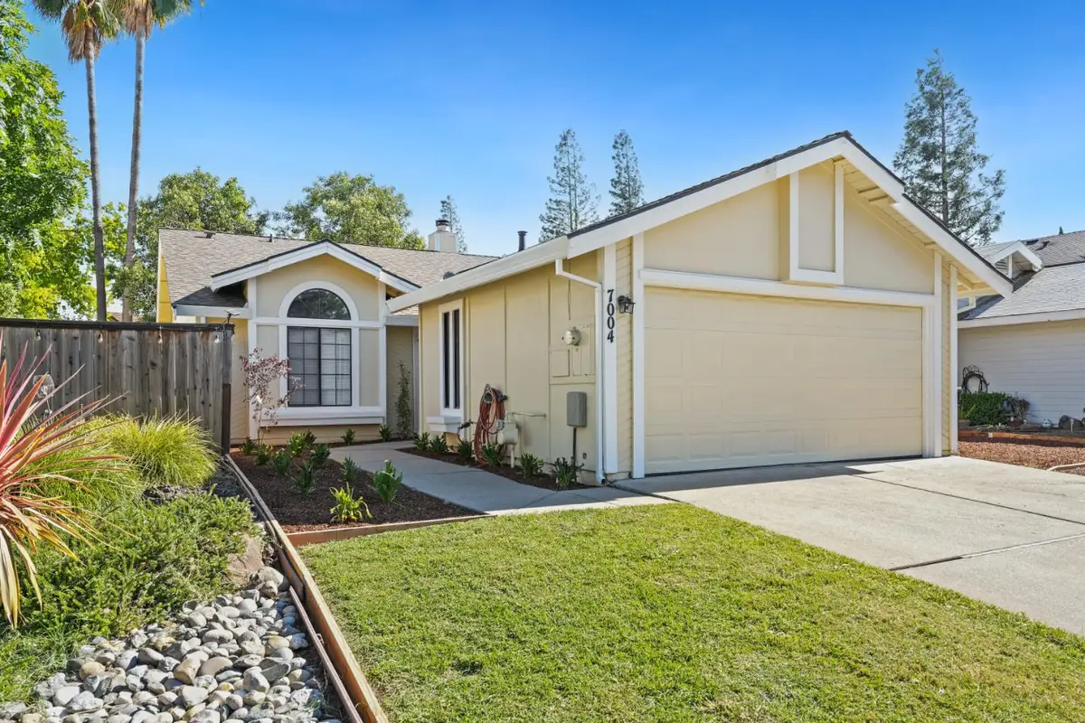 7004 Springmont Dr, Elk Grove, CA 95758 - #1