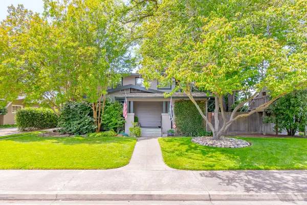 318 California Avenue, Oakdale, CA 95361