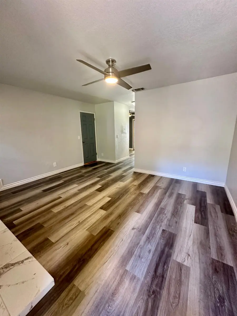 9127 Newhall Drive #33, Sacramento, CA 95826 - #2