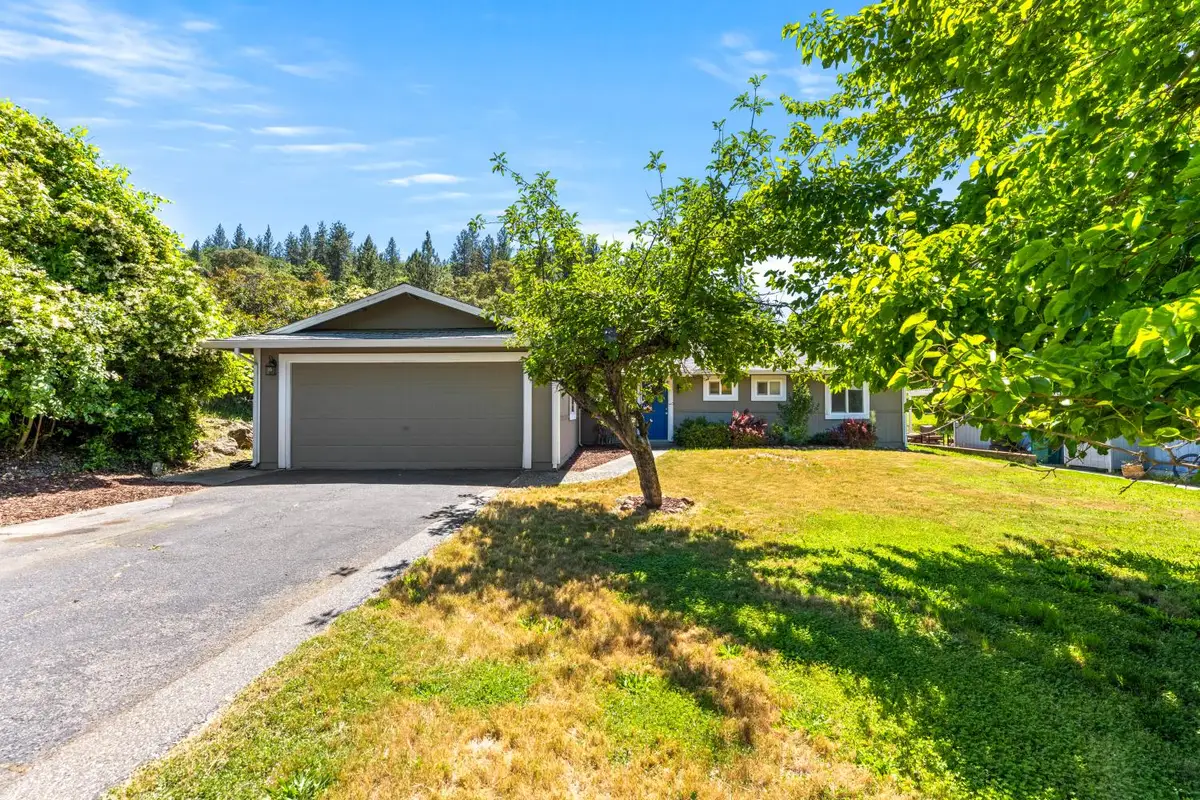 13806 Torrey Pines Drive, Auburn, CA 95602 - #1