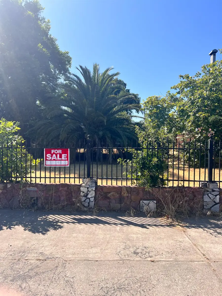 2837 Del Paso Boulevard, Sacramento, CA 95815 - #2