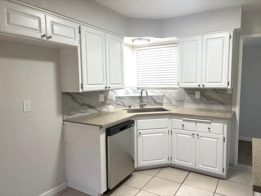 4004 Heather Hill, North Highlands, CA 95660 - #3