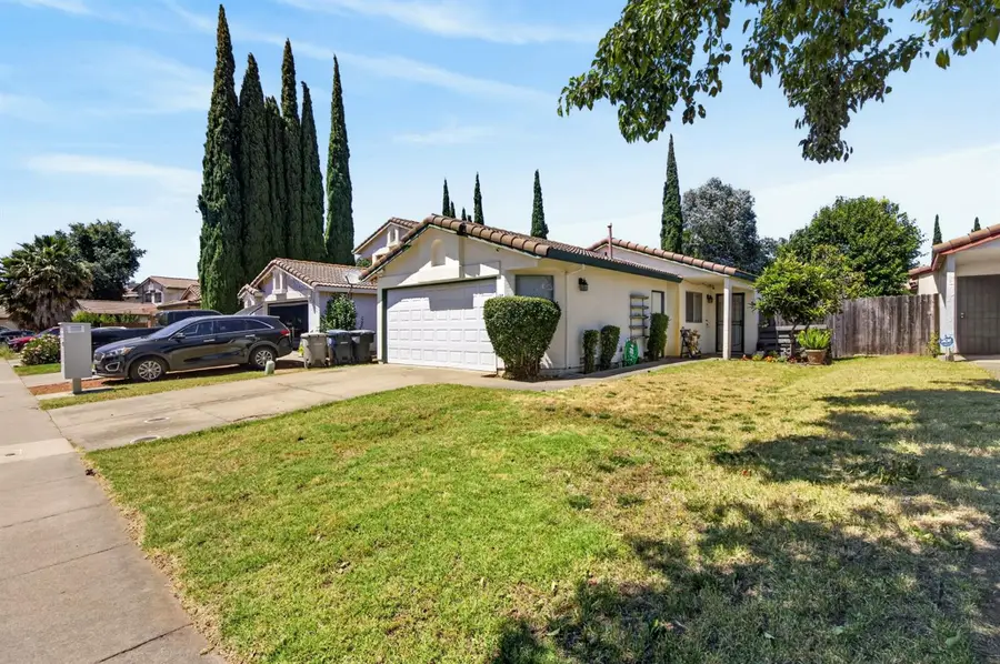 137 Majorca Circle, Sacramento, CA 95823 - #3