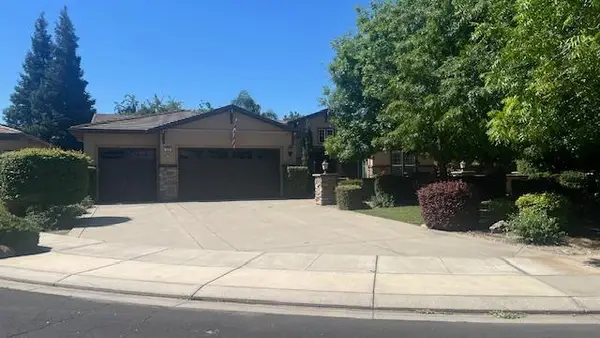 1240 Holly Berry Ct, Manteca, CA 95336
