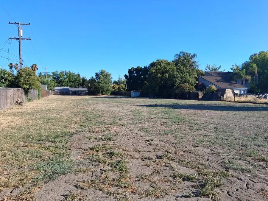2433 Canal Drive, Stockton, CA 95204 - #3