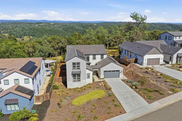 451 Canyon Creek Drive, Auburn, CA 95603