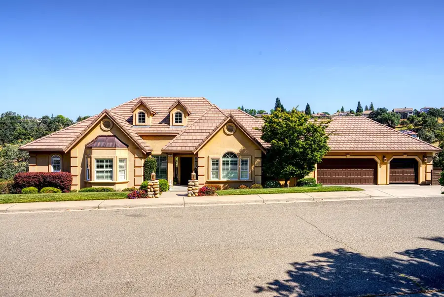 1705 Ridgeview Circle, Auburn, CA 95603 - #2