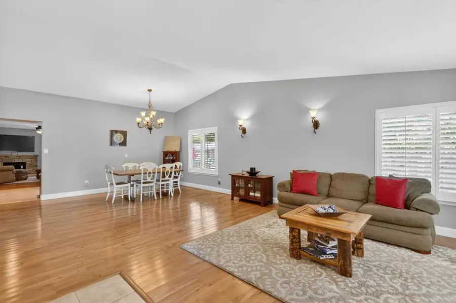 7064 Riverside Boulevard, Sacramento, CA 95831 - #3
