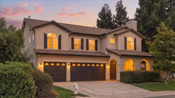 6070 Orchard View Drive, Elk Grove, CA 95757