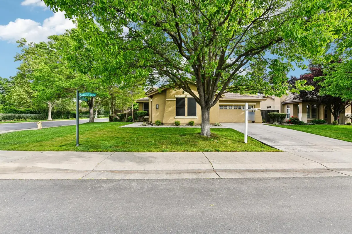 1040 Waterford Drive, West Sacramento, CA 95605 - #1