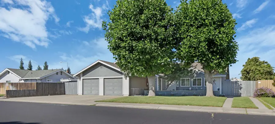 747 Foxfire Drive, Manteca, CA 95337 - #2