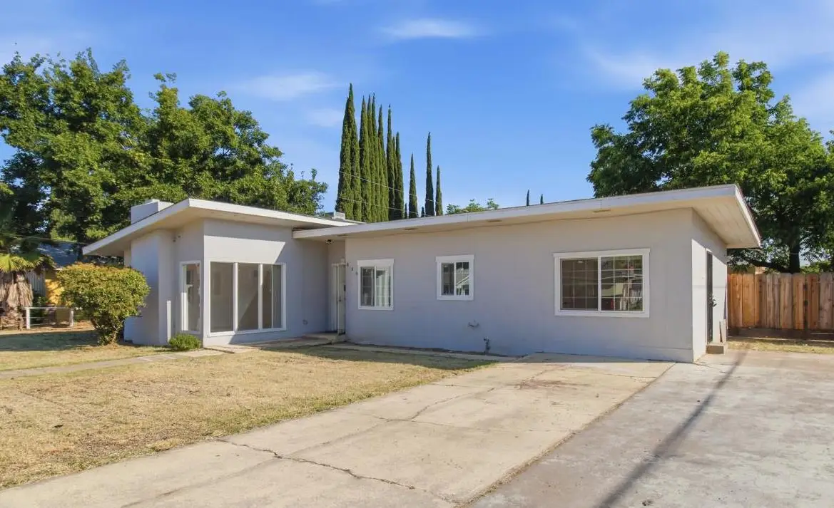 889 E 23rd Street, Merced, CA 95340 - #1