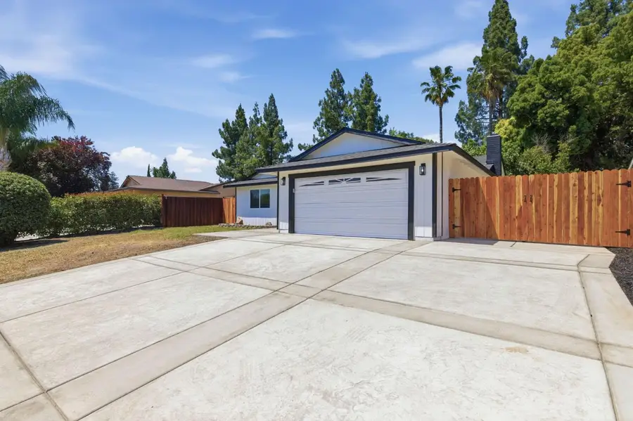 6333 Bamford Drive, Sacramento, CA 95823 - #2