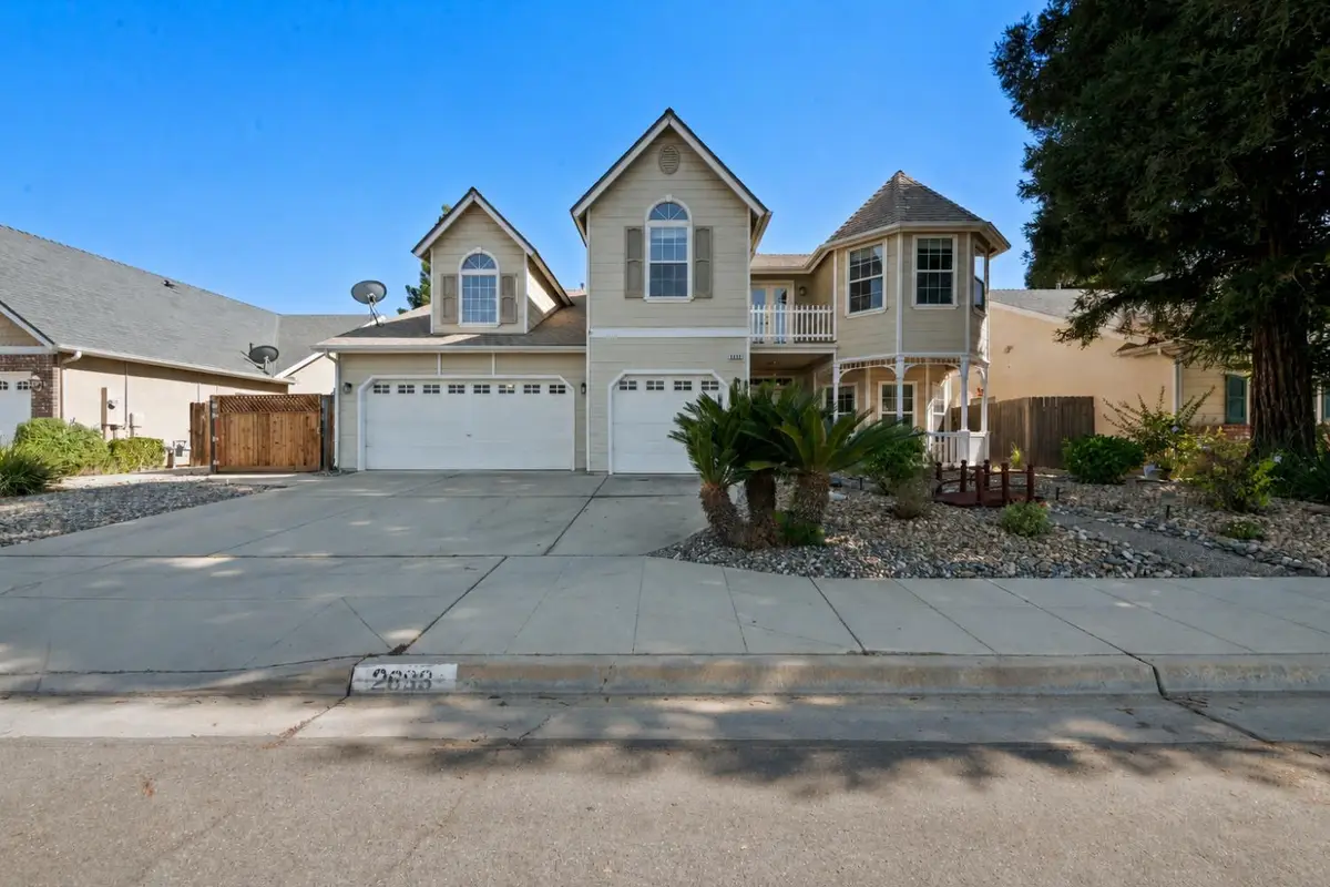 2693 E Lester Avenue, Fresno, CA 93720 - #1