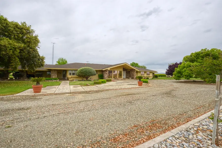 1471 State Highway 33, Gustine, CA 95322 - #2