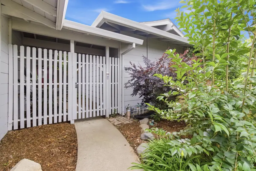 6426 Oakcreek Way, Citrus Heights, CA 95621 - #3