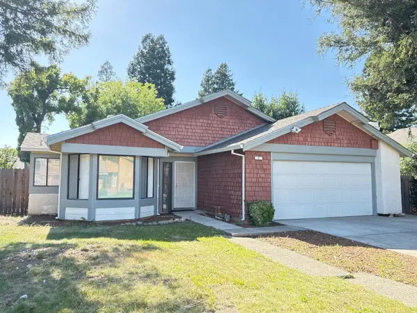 5 Rollingbrook Circle, Sacramento, CA 95833