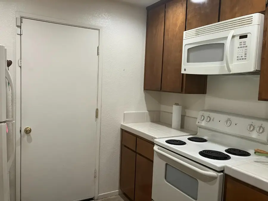 809 Sao Jorge Way, Sacramento, CA 95831 - #3