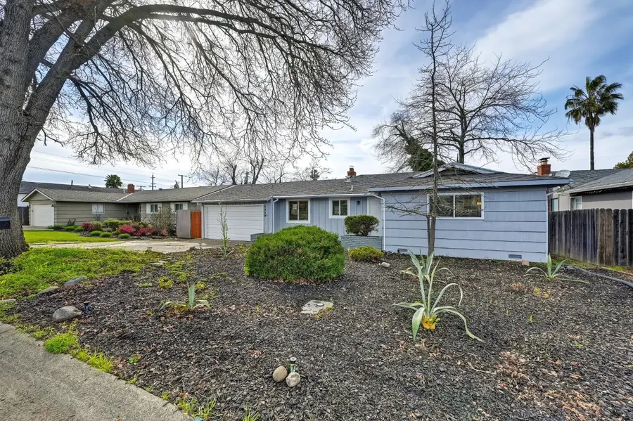 4009 Fairwood Way, Carmichael, CA 95608 - #2