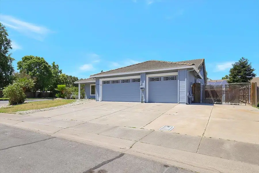 1898 White Oak, Yuba City, CA 95991 - #2