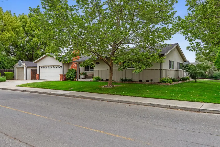 550 Bell Street, Turlock, CA 95380 - #3