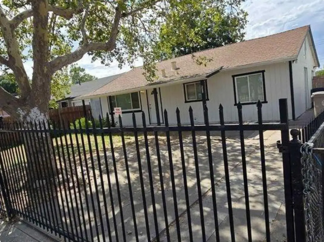 2589 Altos Avenue, Sacramento, CA 95815 - #1