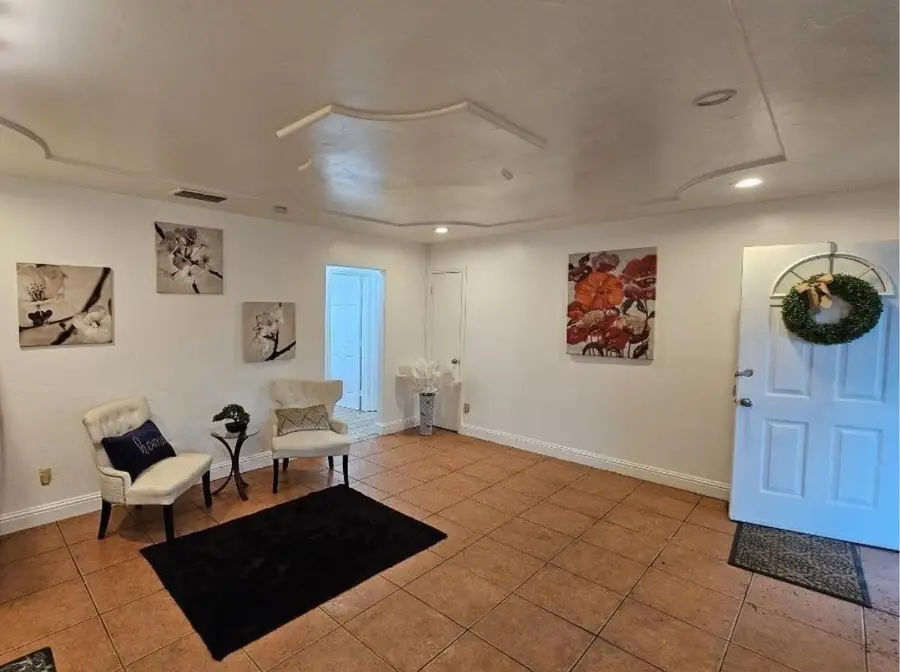 2589 Altos Avenue, Sacramento, CA 95815 - #2