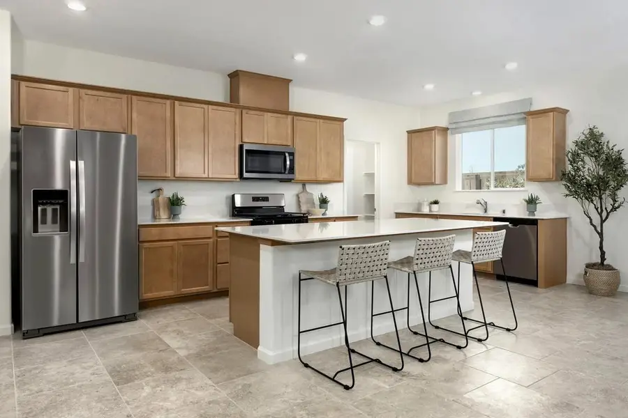 2047 Shoreline Drive, Riverbank, CA 95367 - #2