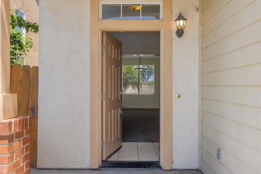 813 Boulder Avenue, Lathrop, CA 95330 - #2