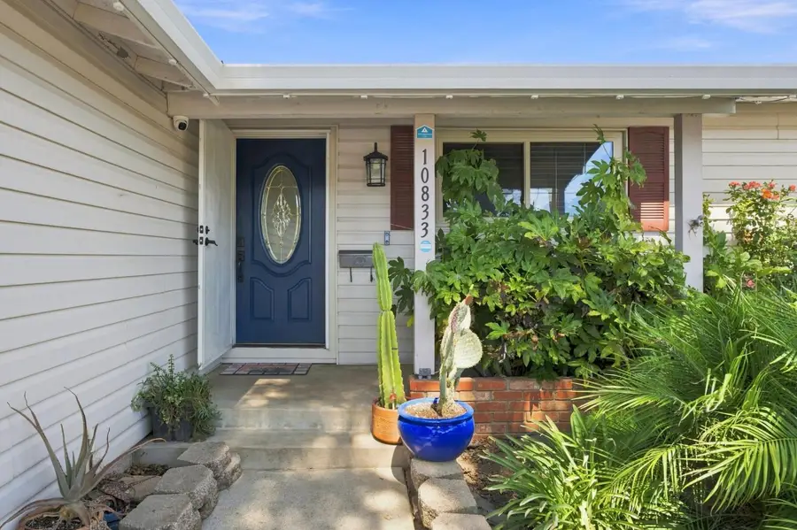 10833 Walnutwood Way, Rancho Cordova, CA 95670 - #3