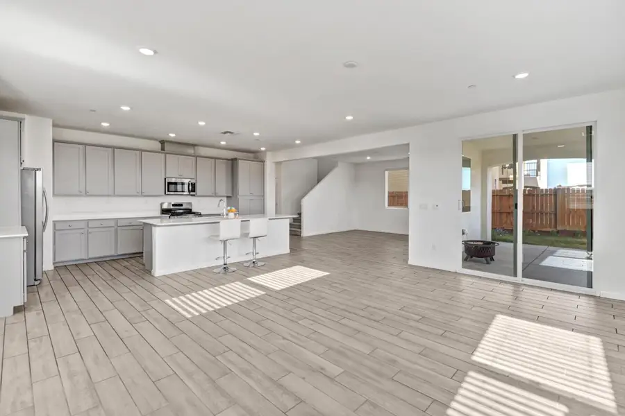 8679 Oldfield Way, Sacramento, CA 95829 - #3