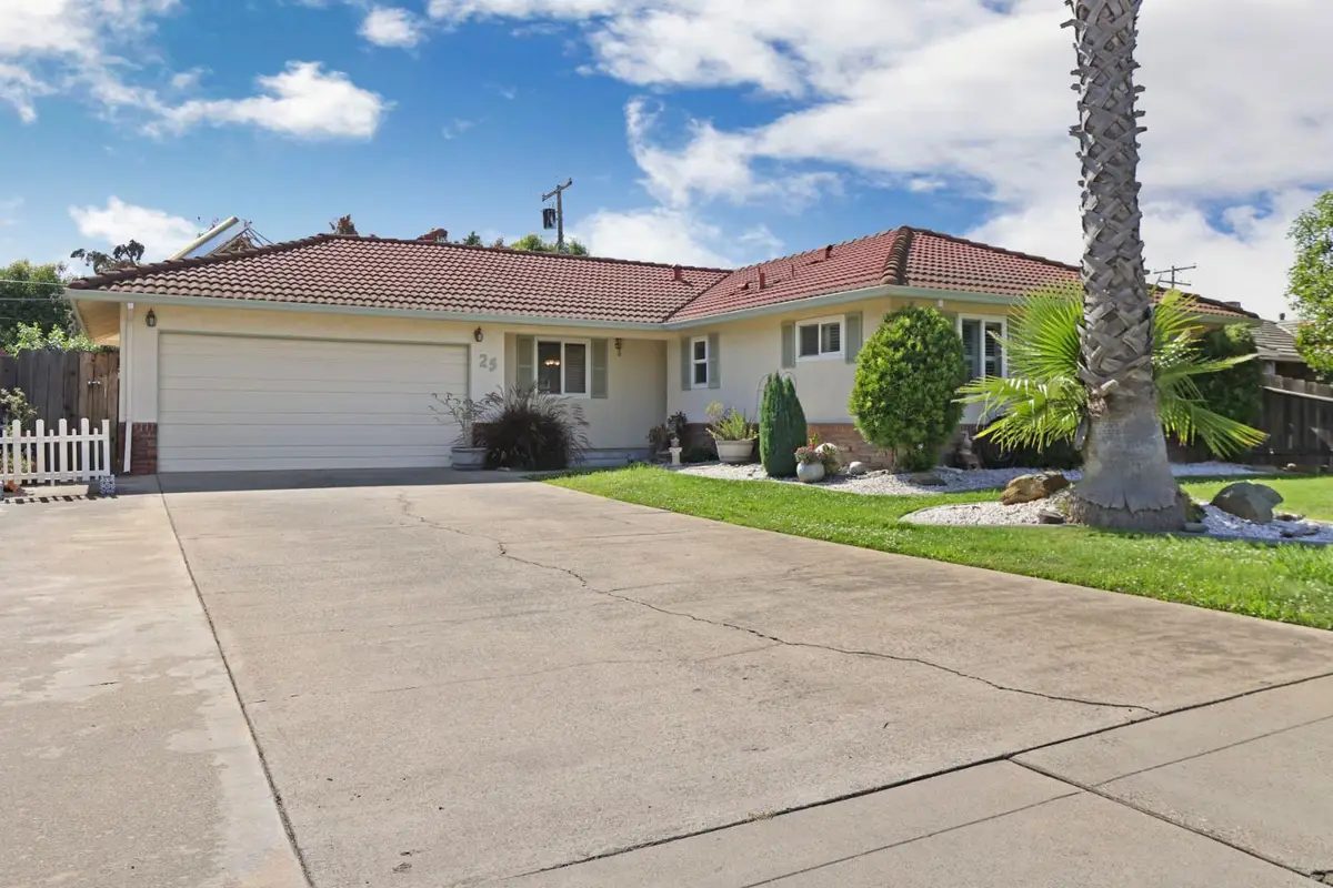 25 Wellington Way, Lodi, CA 95242 - #1