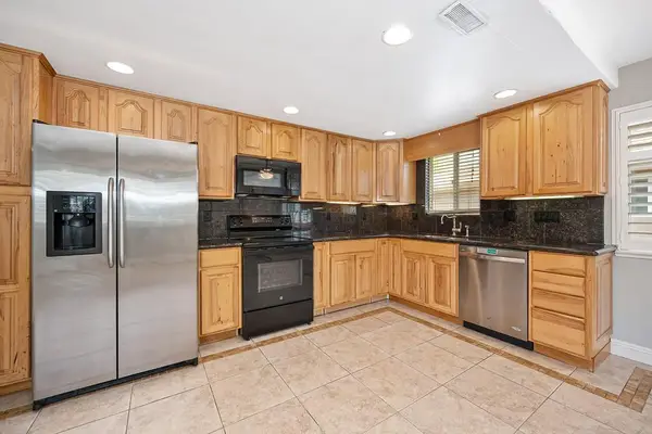 5160 Connecticut Drive #4, Sacramento, CA 95841