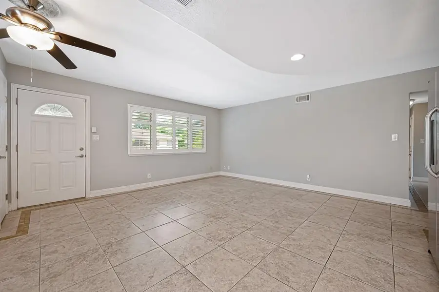 5160 Connecticut Drive #4, Sacramento, CA 95841 - #2